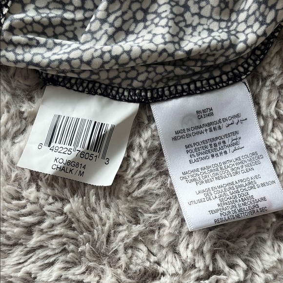 BCBGeneration black and white print Long Sleeve Dress - Picture 5 of 5